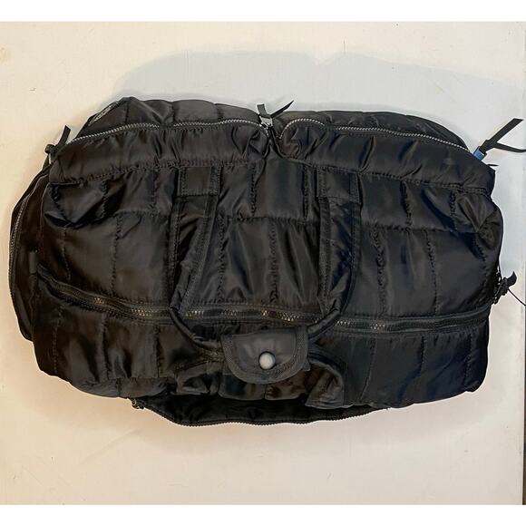 NWOT Pajar Black Puffer Quilted Carry-On Duffel Bag Travel Gym Tote 21” ski gear - Picture 4 of 14